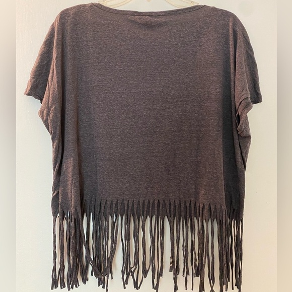 Energie gray fringed T-shirt with a red heart.  Size Large , Coastal Boho - Picture 2 of 6